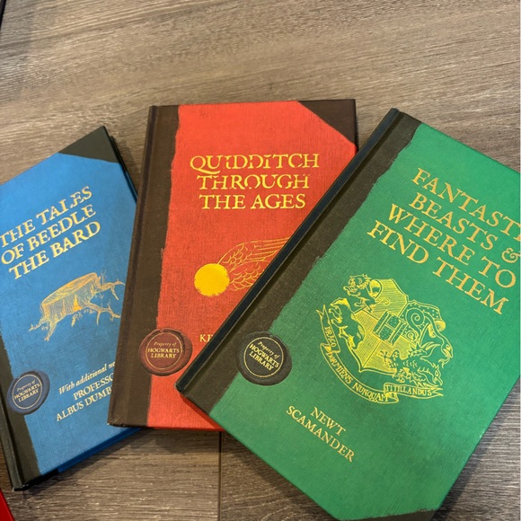 RARE Hogwarts Library complete Box Set. In outstanding condition. - Picture 3 of 5